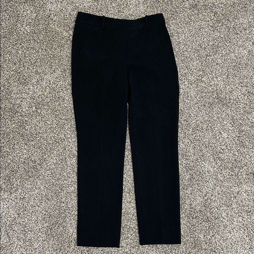 SOLD
J. Crew Women's Black Trousers Crop Ankle Pants